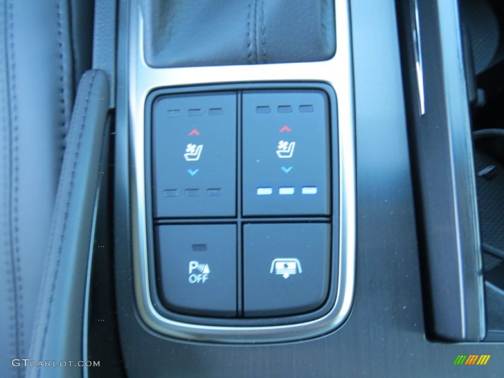 2013 Hyundai Azera Standard Azera Model Controls Photo #74882068