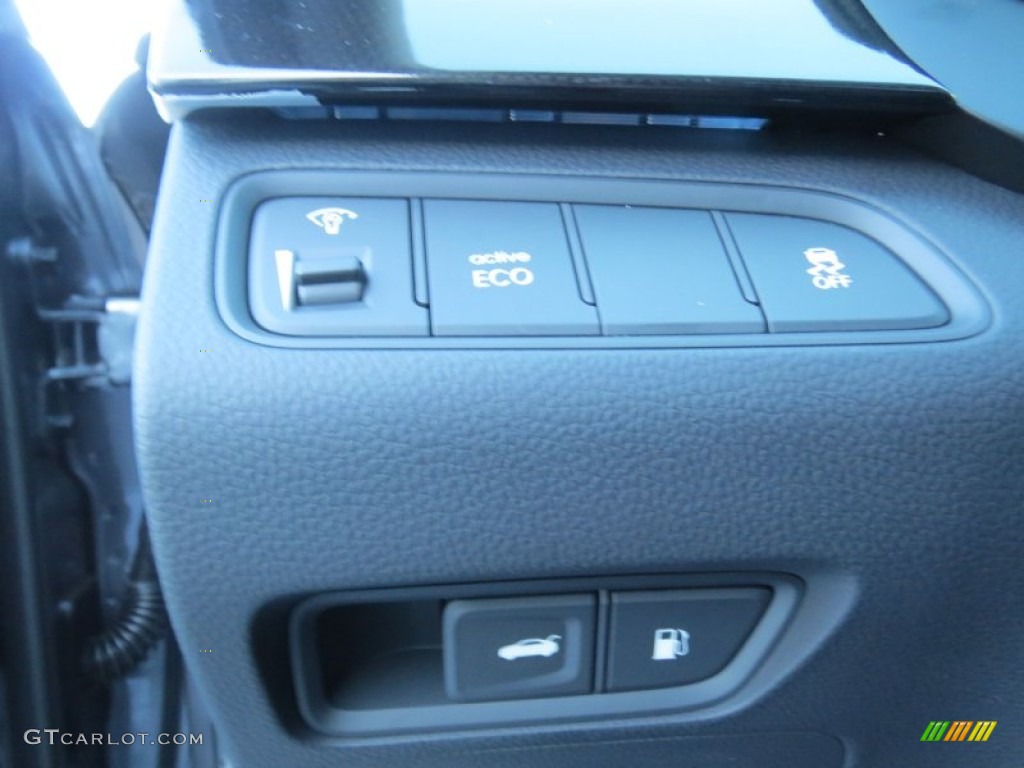 2013 Hyundai Azera Standard Azera Model Controls Photo #74882150