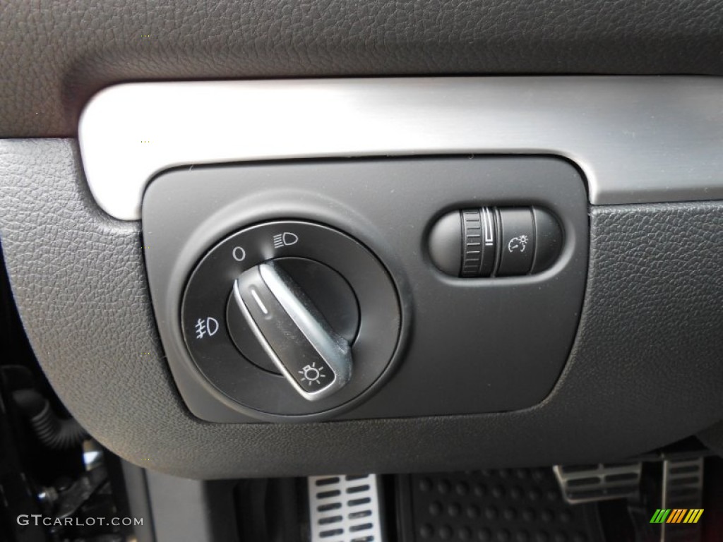 2013 Volkswagen GTI 4 Door Autobahn Edition Controls Photo #74882760