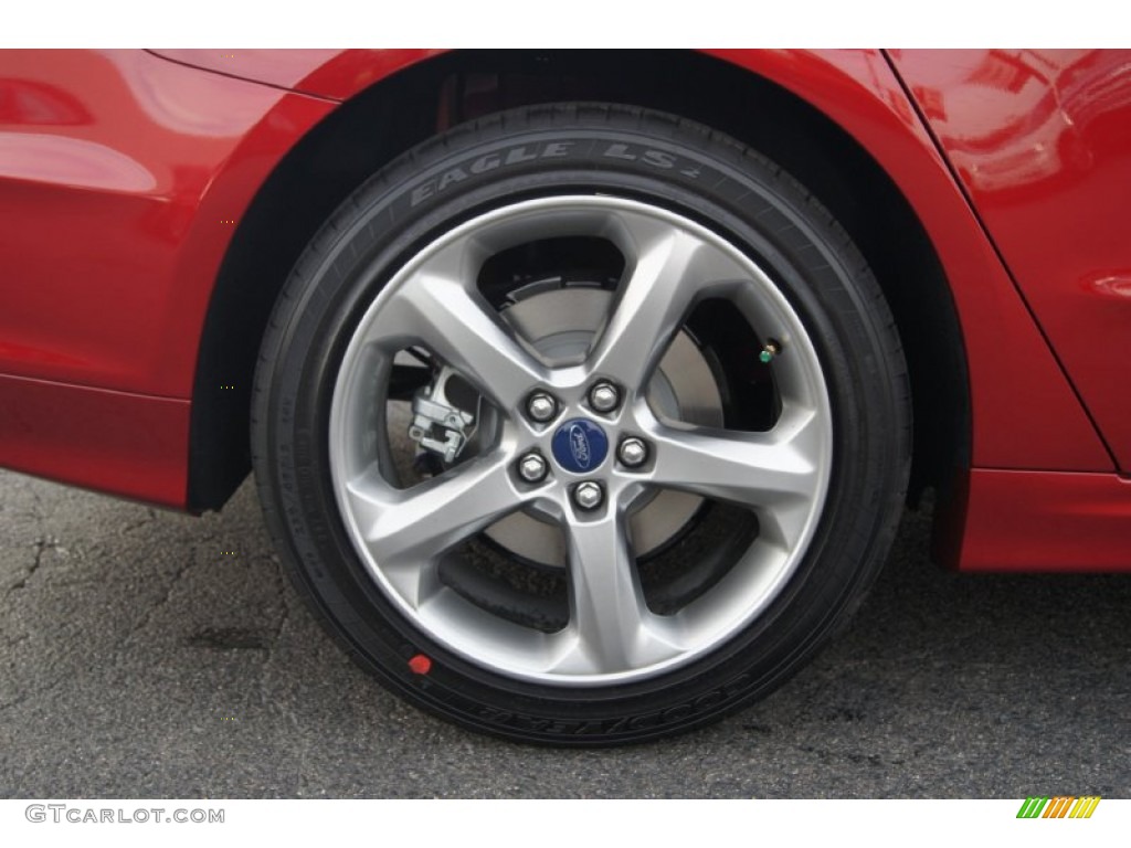 2013 Fusion SE 1.6 EcoBoost - Ruby Red Metallic / Charcoal Black photo #20