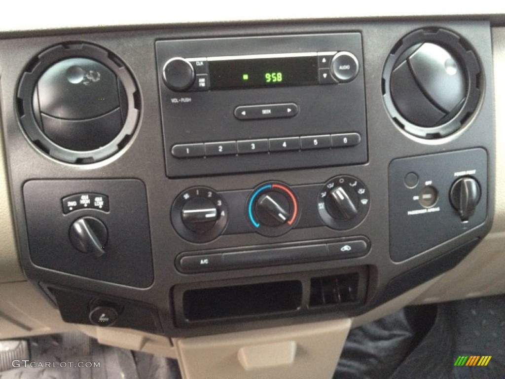 2008 Ford F250 Super Duty XL SuperCab 4x4 Controls Photos