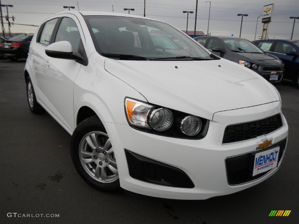 Summit White Chevrolet Sonic