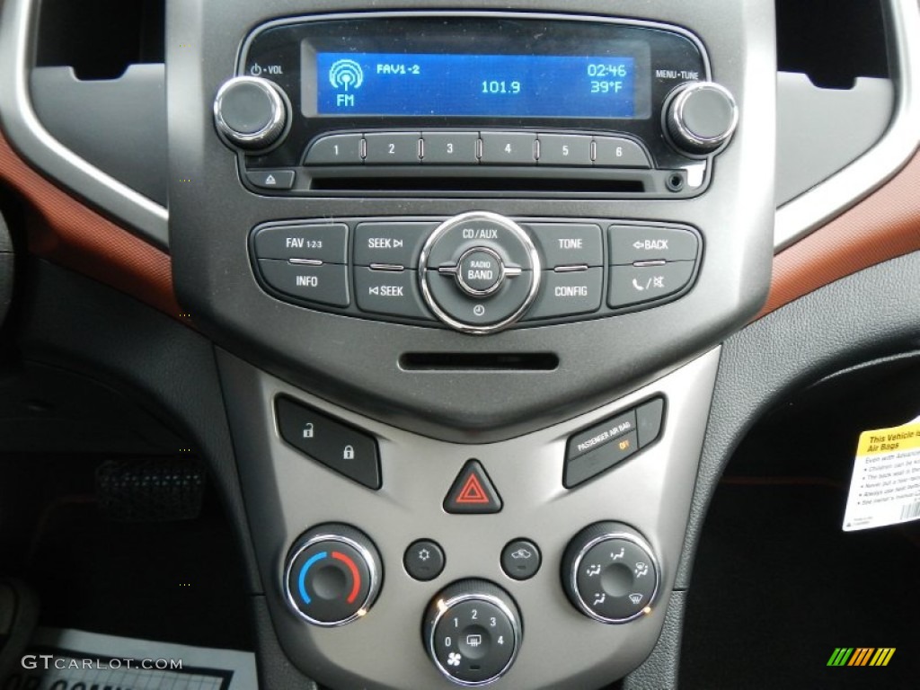 2013 Chevrolet Sonic LT Hatch Controls Photo #74886224