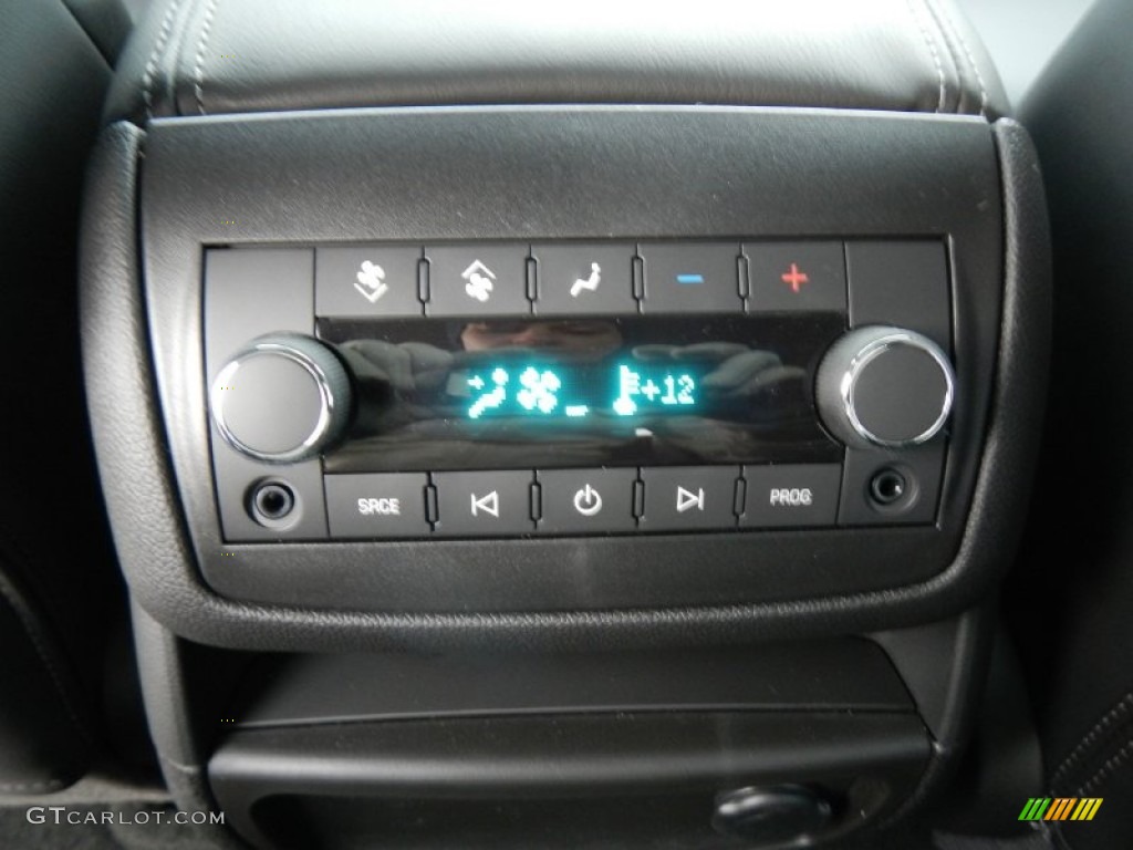 2013 Chevrolet Traverse LTZ AWD Controls Photo #74887815