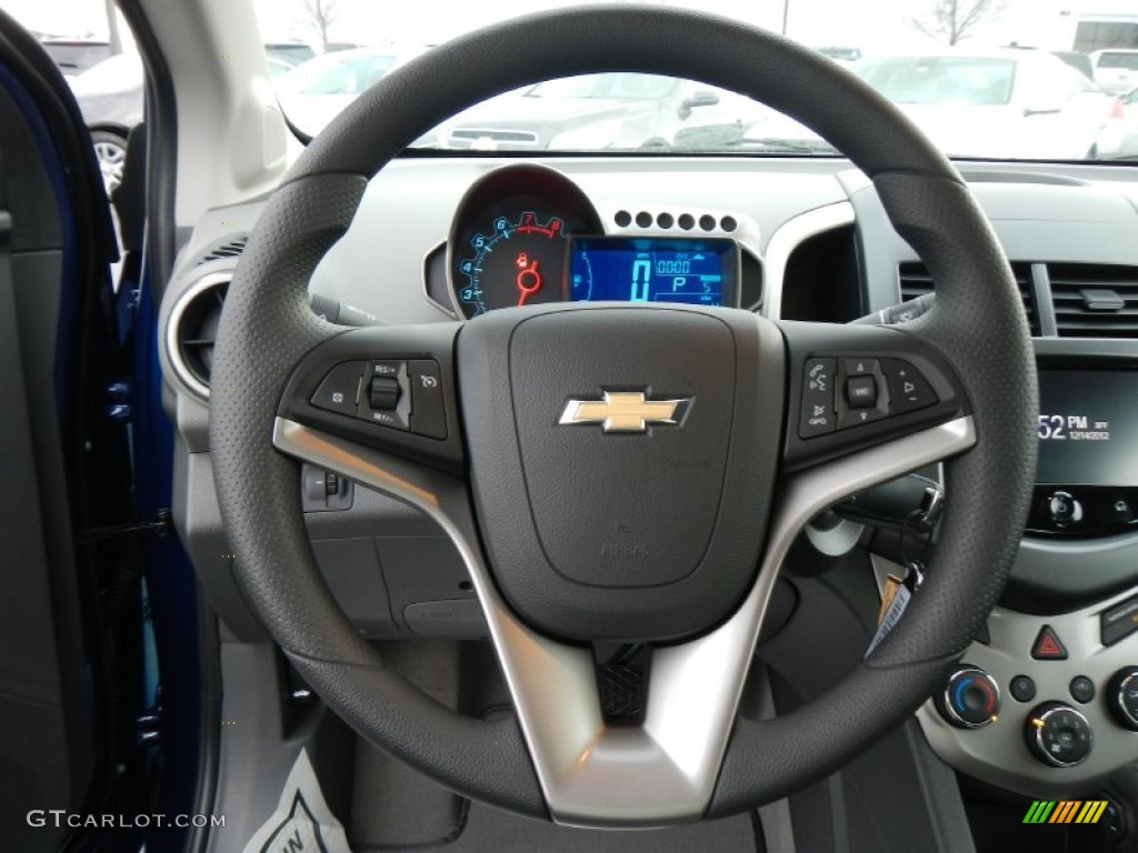 2013 Chevrolet Sonic LT Sedan Dark Pewter/Dark Titanium Steering Wheel Photo #74889647
