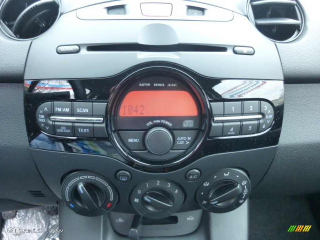 2013 Mazda MAZDA2 Sport Controls Photo #74892495