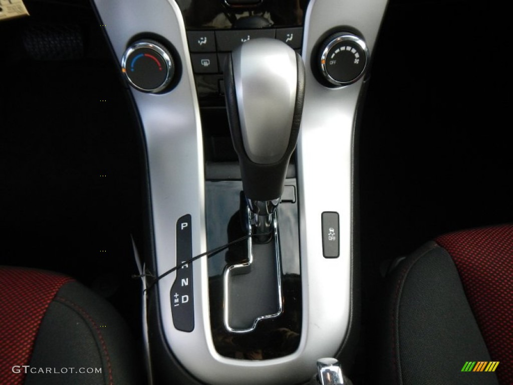 2013 Cruze LT/RS - Summit White / Jet Black/Sport Red photo #20