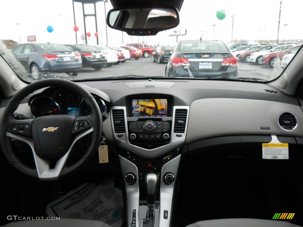 2013 Cruze LT/RS - Summit White / Medium Titanium photo #12