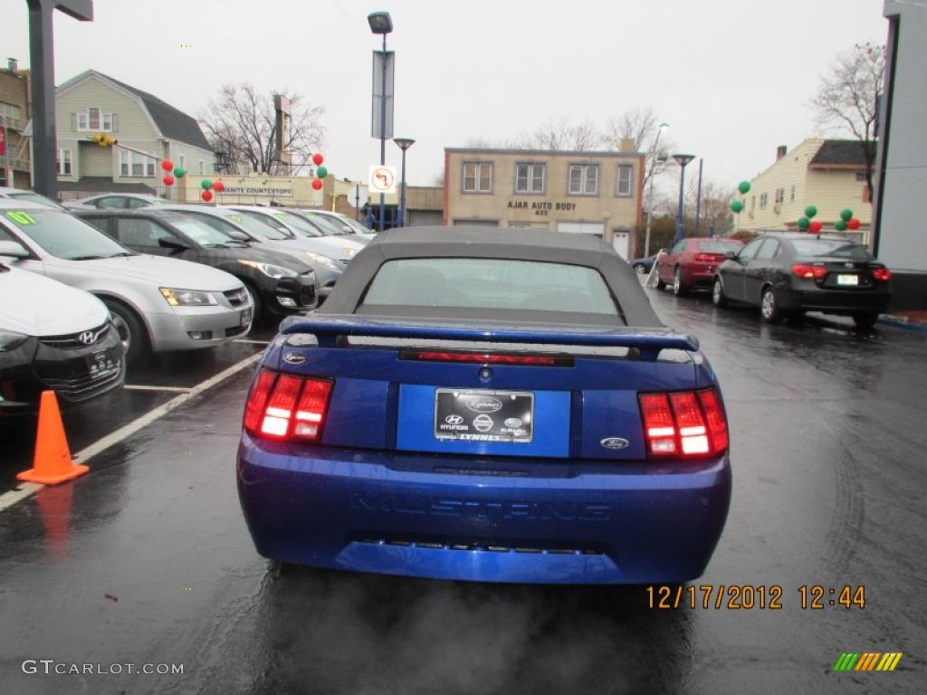 2003 Mustang V6 Convertible - True Blue Metallic / Dark Charcoal photo #4