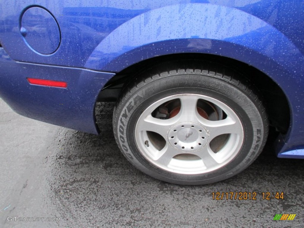 2003 Mustang V6 Convertible - True Blue Metallic / Dark Charcoal photo #9