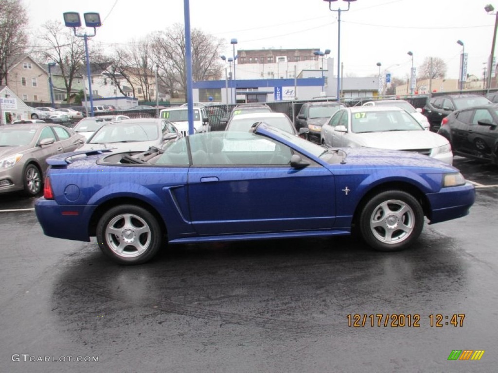 2003 Mustang V6 Convertible - True Blue Metallic / Dark Charcoal photo #15