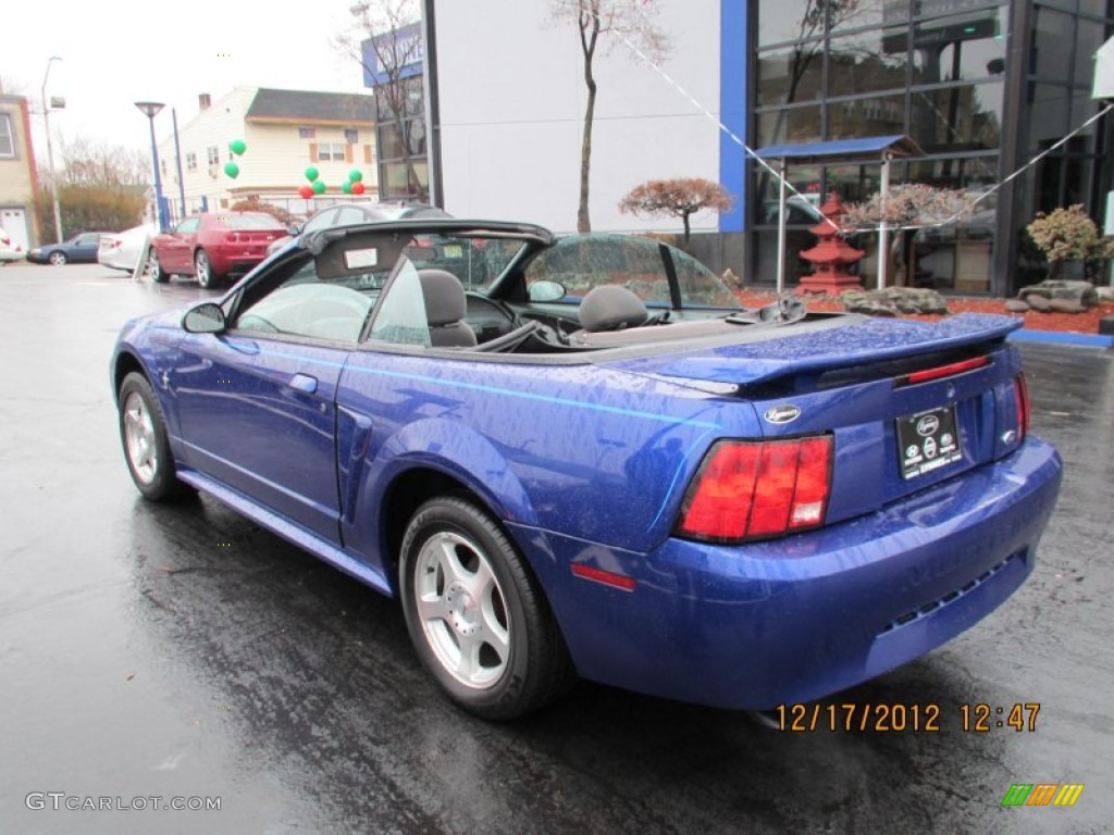 2003 Mustang V6 Convertible - True Blue Metallic / Dark Charcoal photo #18