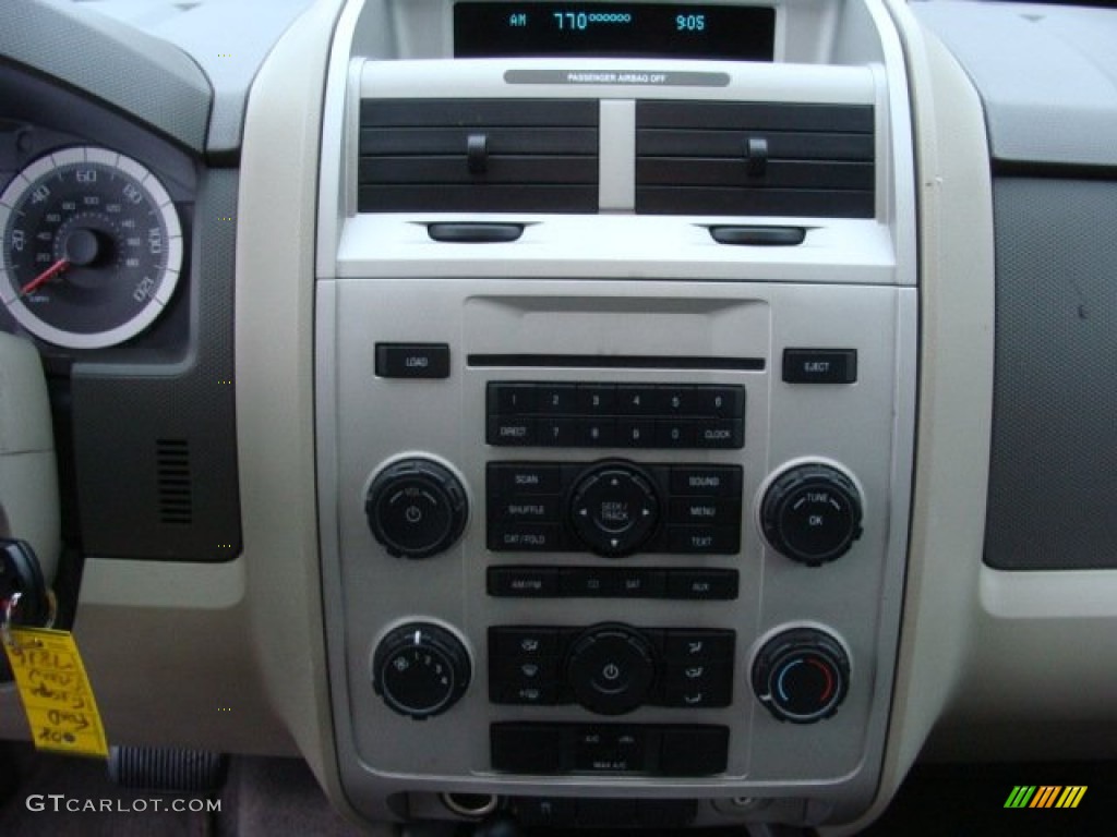 2008 Ford Escape XLT V6 Controls Photo #74894697