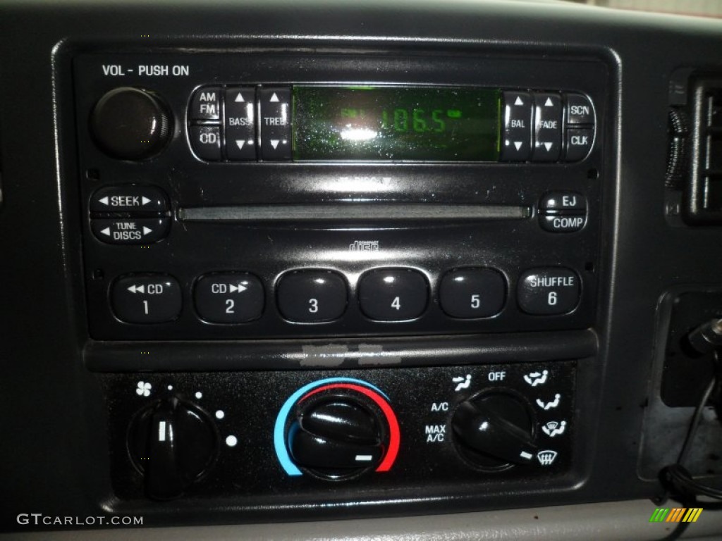 2004 Ford F350 Super Duty XLT Crew Cab 4x4 Dually Controls Photo #74896893