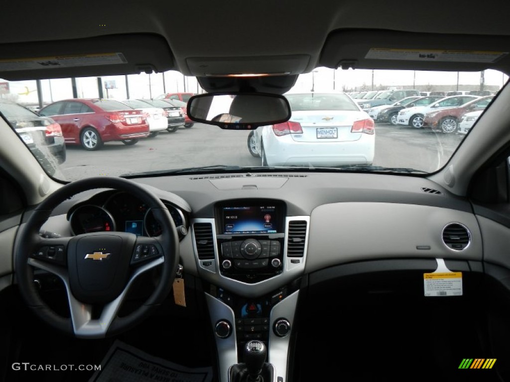 2013 Chevrolet Cruze ECO Medium Titanium Dashboard Photo #74897427