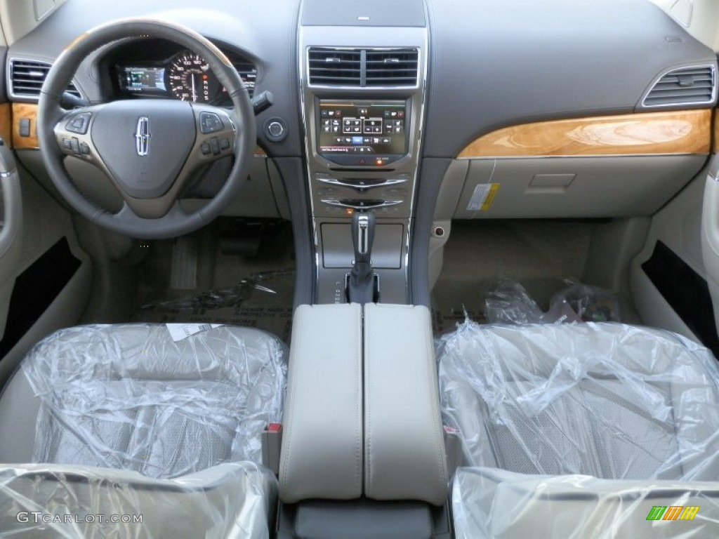 2013 Lincoln MKX AWD Medium Light Stone Dashboard Photo #74897939