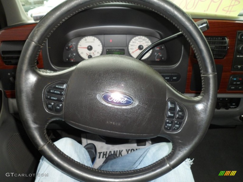 2005 Ford F350 Super Duty FX4 Crew Cab 4x4 Medium Flint Steering Wheel Photo #74898036