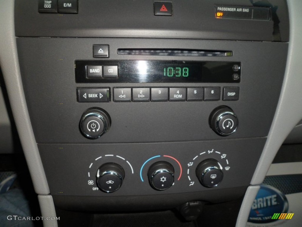 2007 Buick LaCrosse CX Controls Photo #74900234