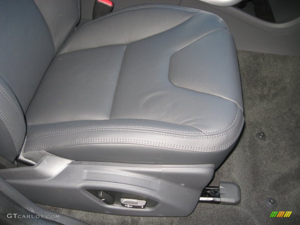 2013 Volvo XC60 3.2 AWD Front Seat Photo #74900975