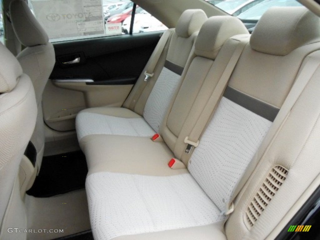 Ivory Interior 2012 Toyota Camry Hybrid LE Photo #74901753