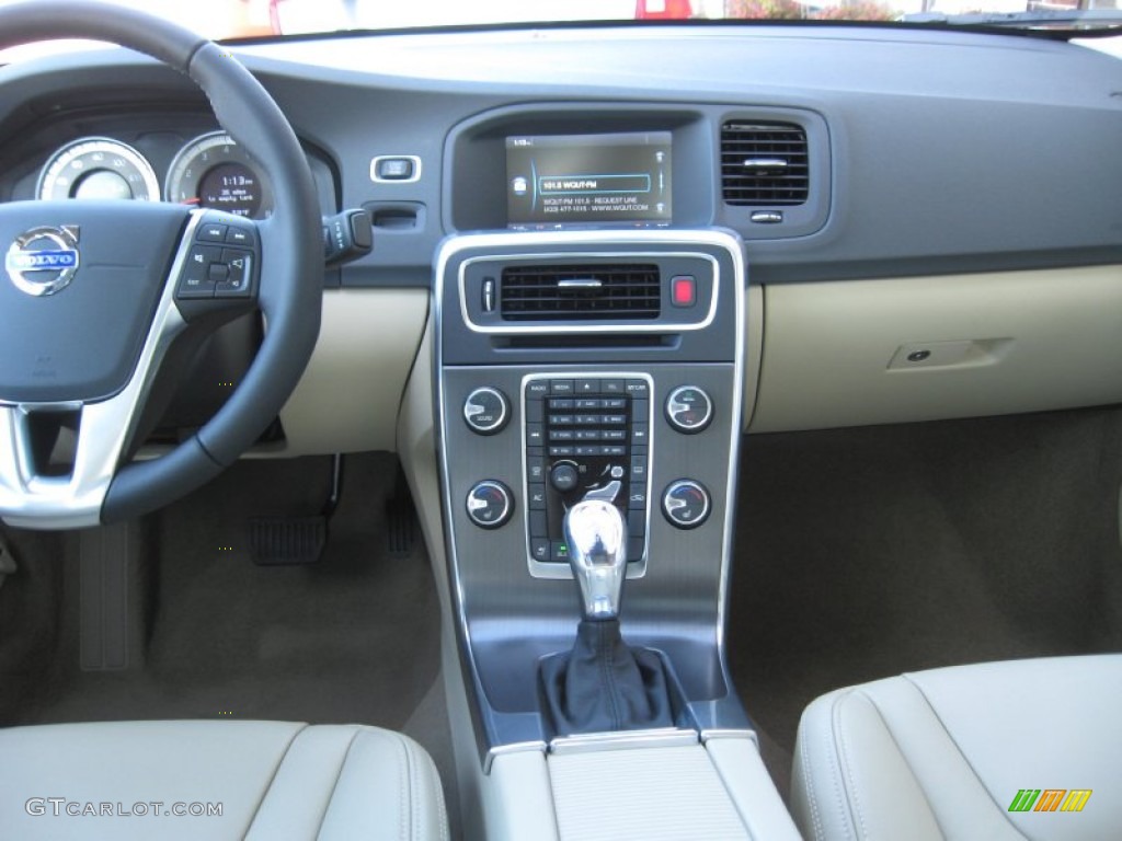 2013 Volvo S60 T5 AWD Soft Beige Dashboard Photo #74901762