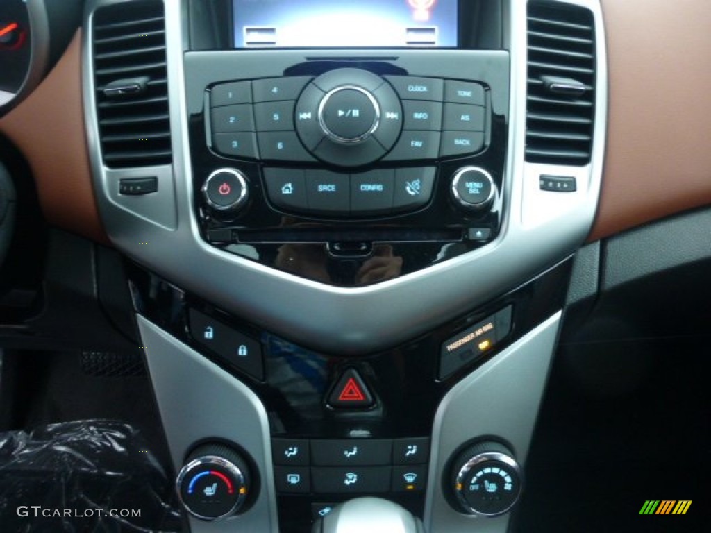 2013 Cruze LT - Black Granite Metallic / Jet Black/Brick photo #19