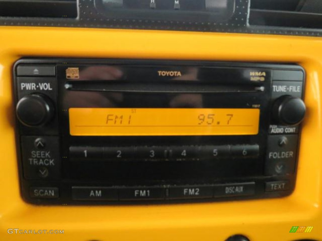 2007 Toyota FJ Cruiser Standard FJ Cruiser Model Audio System Photos