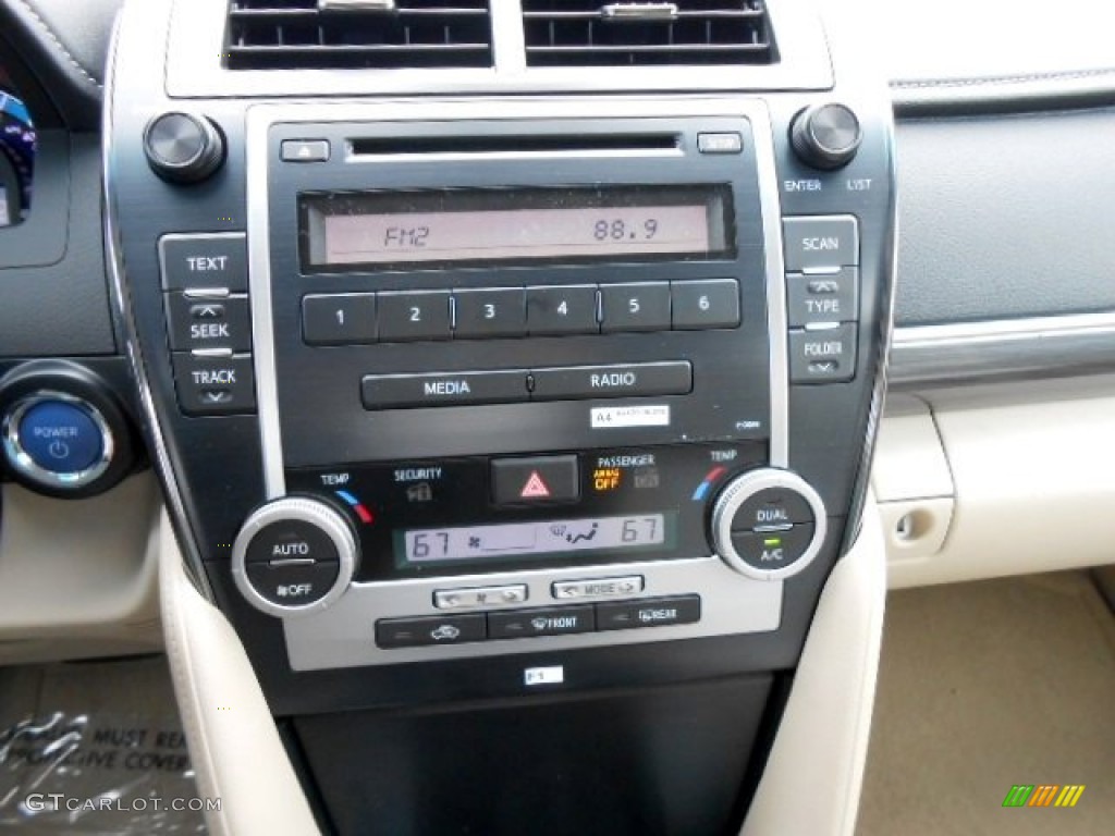 2012 Toyota Camry Hybrid LE Controls Photo #74906733