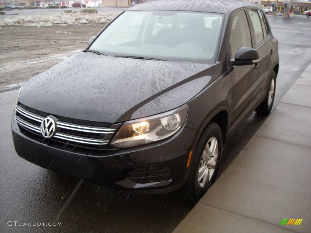 2012 Tiguan S 4Motion - Deep Black Metallic / Black photo #14