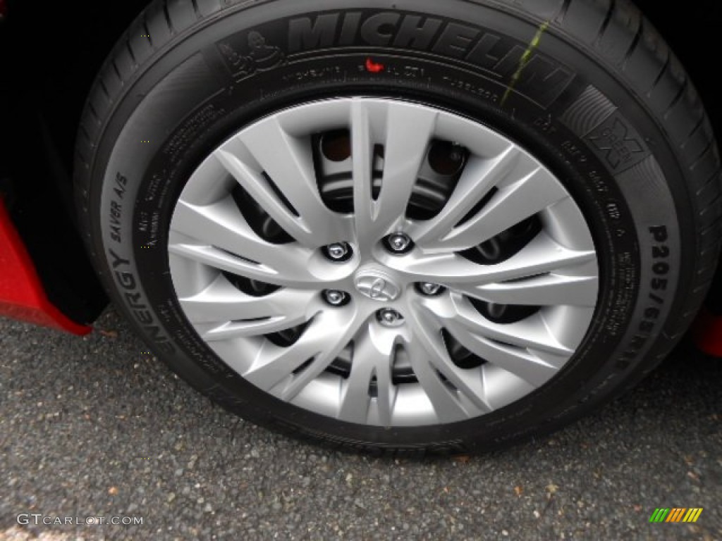 2012 Toyota Camry Hybrid LE Wheel Photos