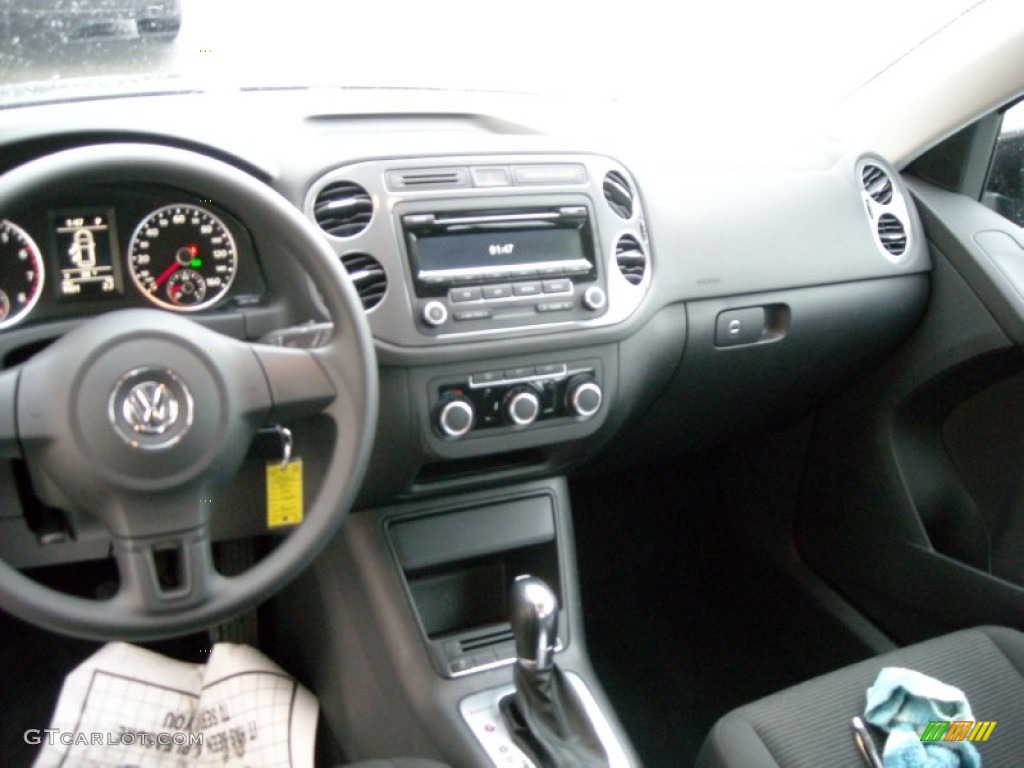 2012 Tiguan S 4Motion - Deep Black Metallic / Black photo #21