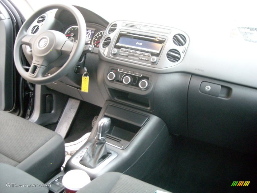 2012 Tiguan S 4Motion - Deep Black Metallic / Black photo #23