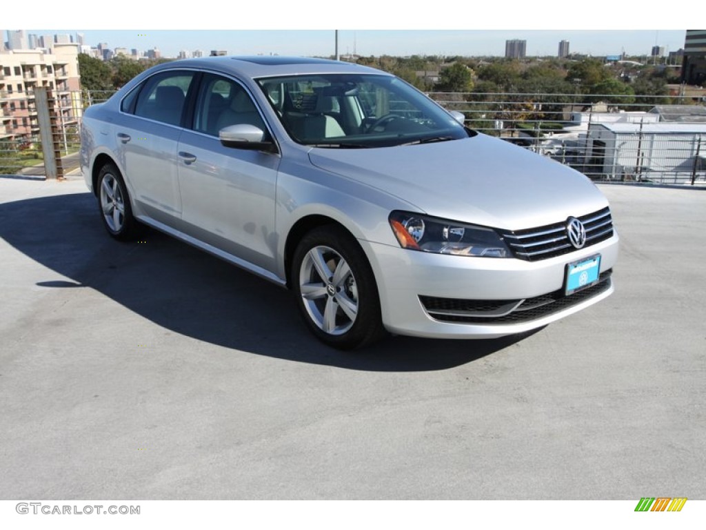 Reflex Silver Metallic Volkswagen Passat