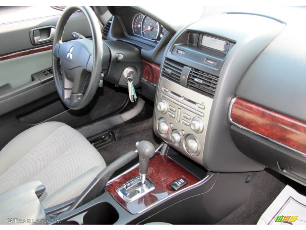 2009 Mitsubishi Galant ES Medium Gray Dashboard Photo #74908892