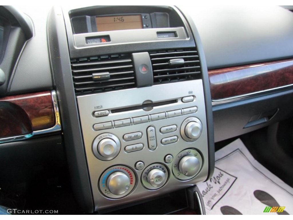 2009 Mitsubishi Galant ES Controls Photos