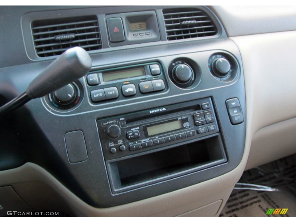 2000 Honda Odyssey EX Controls Photo #74909616