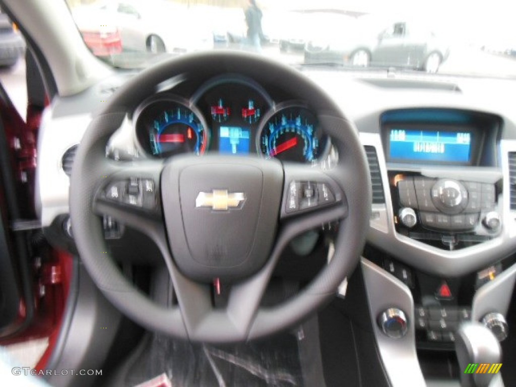 2013 Cruze LS - Autumn Metallic / Jet Black/Medium Titanium photo #18