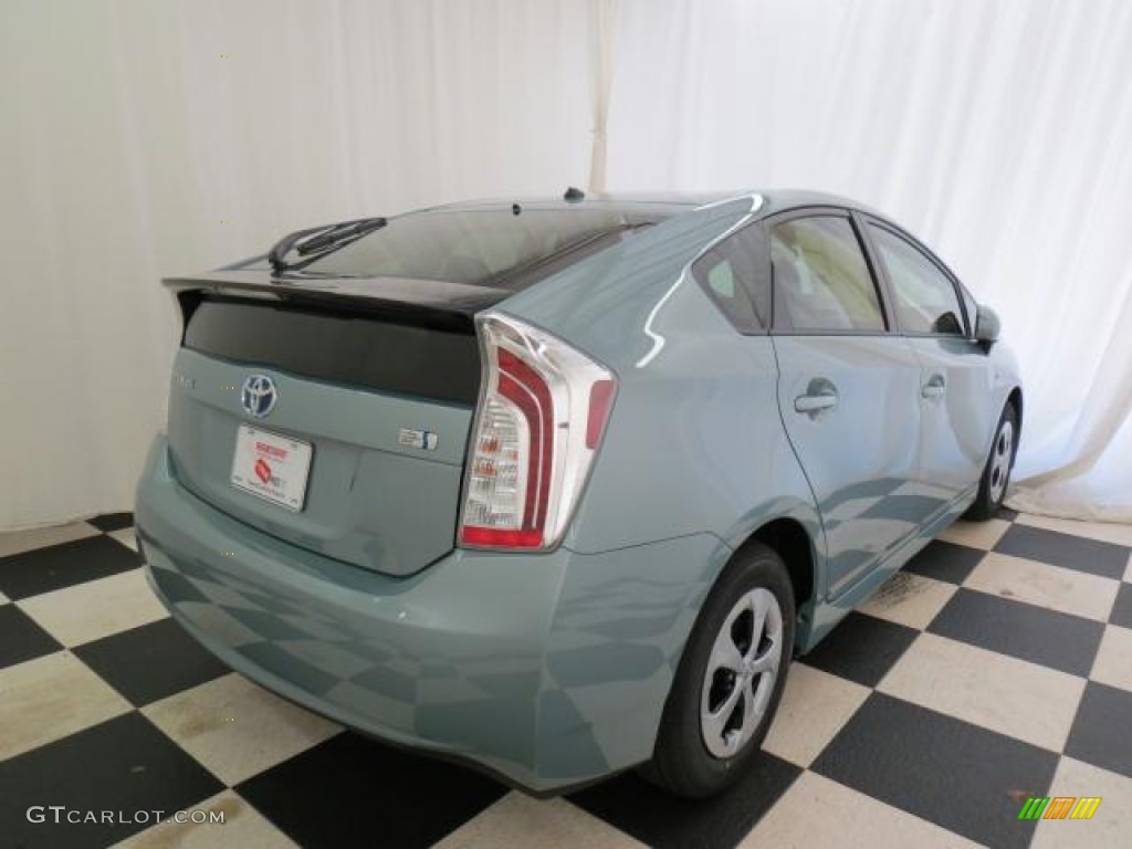2013 Prius Two Hybrid - Nautical Blue Metallic / Misty Gray photo #17