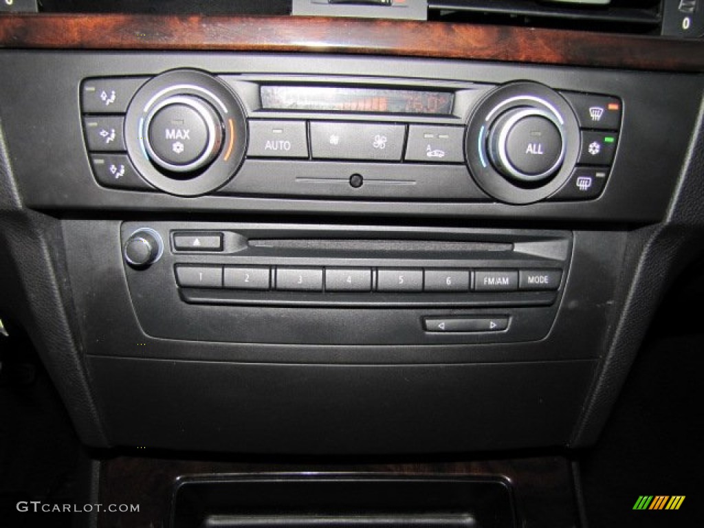 2011 BMW 3 Series 335i Sedan Controls Photo #74913560