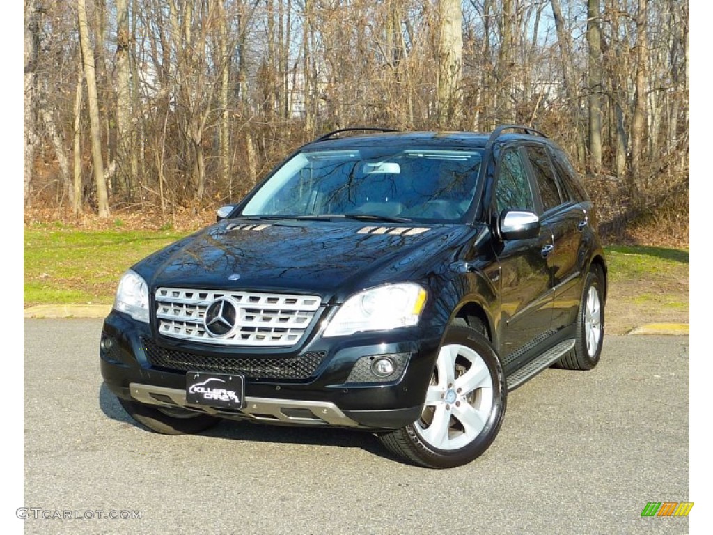 2009 ML 320 BlueTec 4Matic - Black / Black photo #3