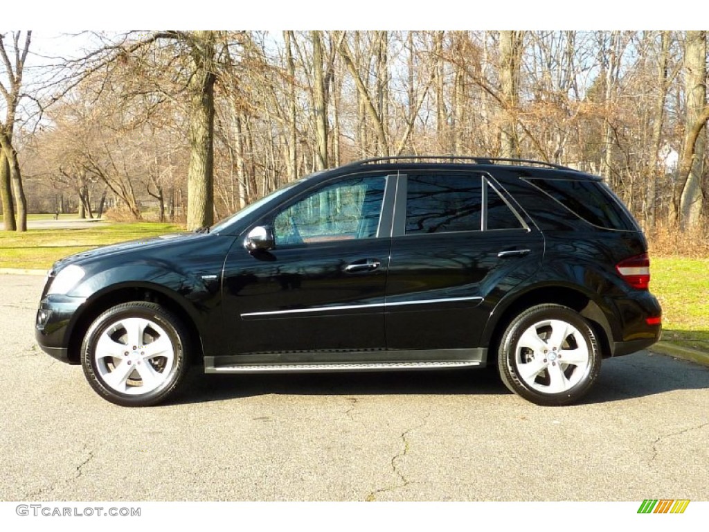 2009 ML 320 BlueTec 4Matic - Black / Black photo #4