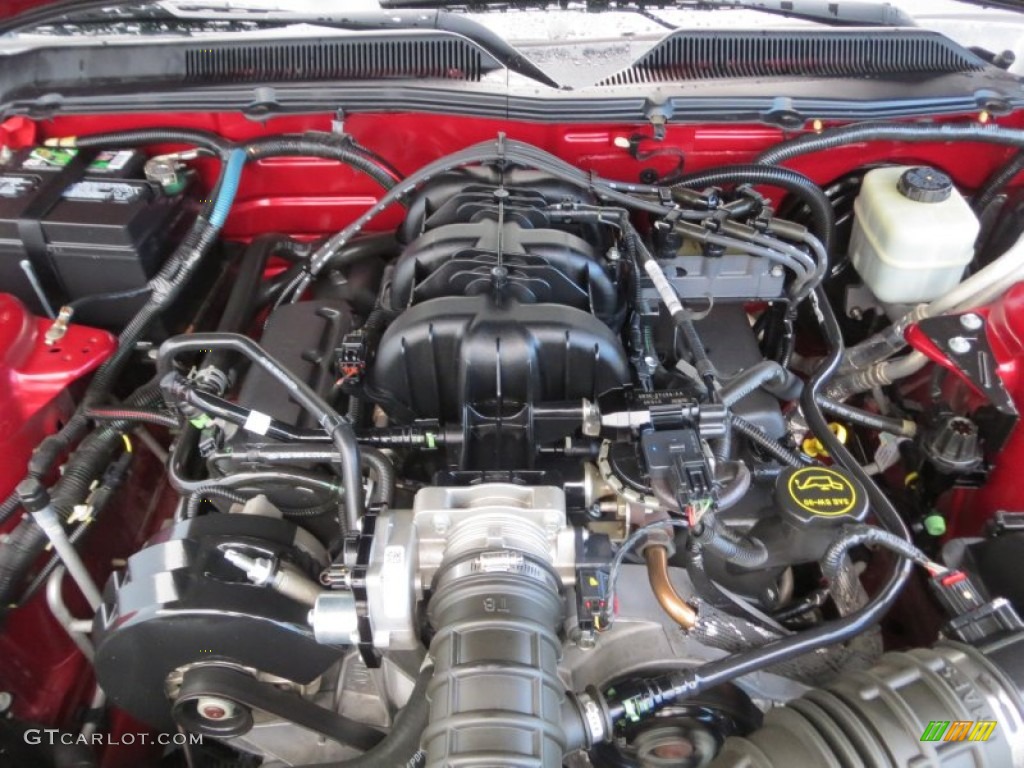 2005 Ford Mustang V6 Premium Coupe Engine Photos