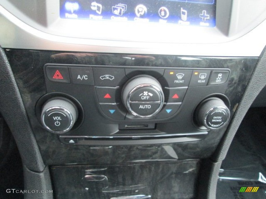 2012 300 Limited - Crystal Blue Pearl / Black photo #29