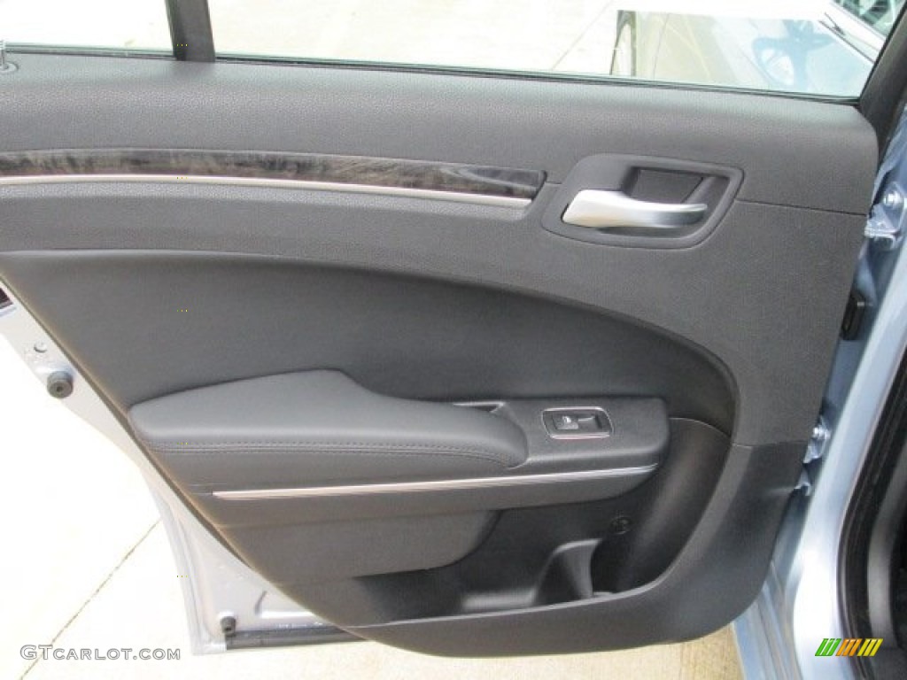 2012 300 Limited - Crystal Blue Pearl / Black photo #30