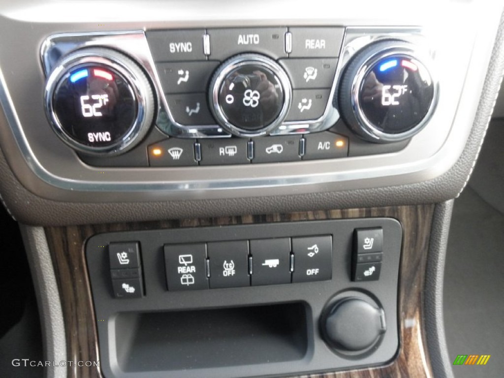 2013 GMC Acadia Denali Controls Photo #74922146