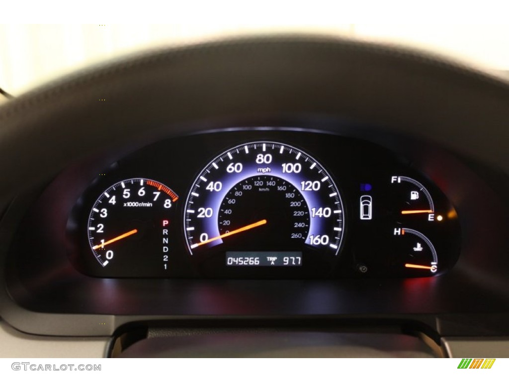 2010 Honda Odyssey LX Gauges Photo #74922987