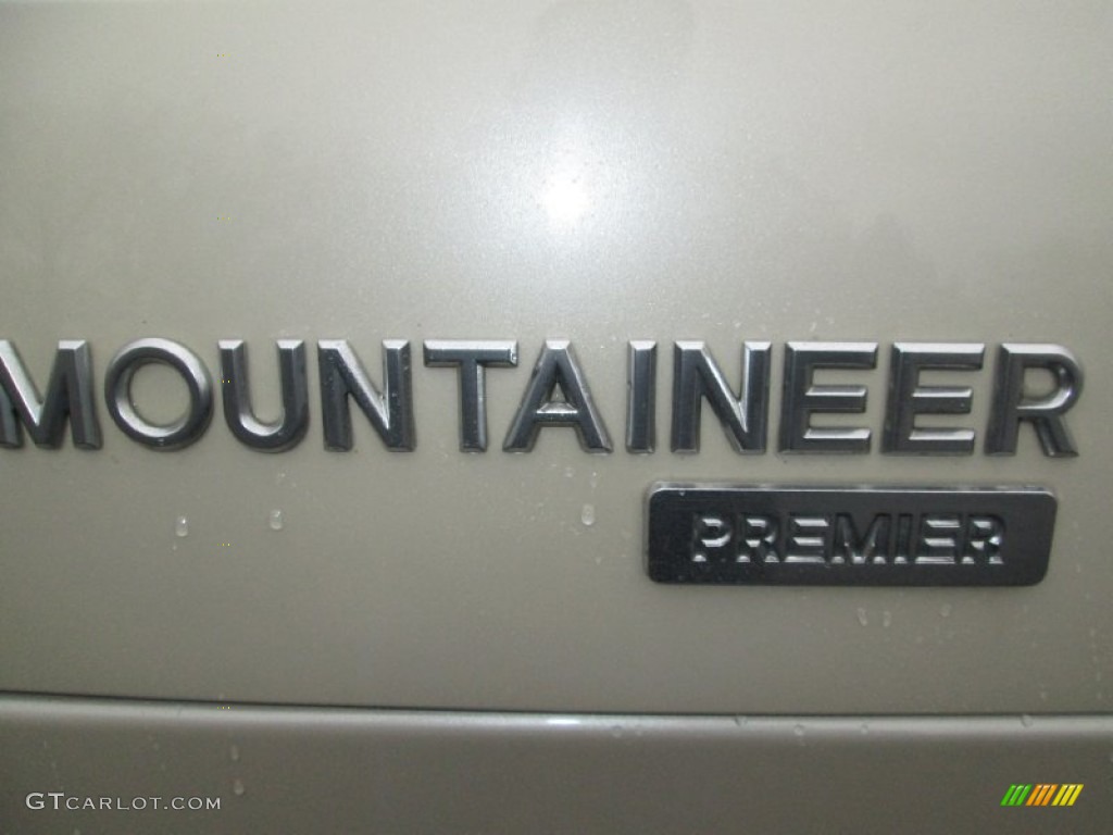 2005 Mountaineer V6 Premier AWD - Ivory Parchment Tri-Coat / Medium Dark Parchment photo #35