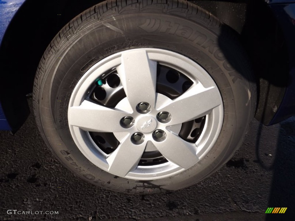 2013 Chevrolet Sonic LS Sedan Wheel Photo #74923647