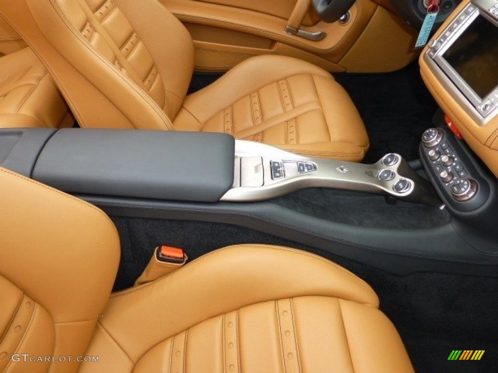 2010 Ferrari California Standard California Model Controls Photo #74926703