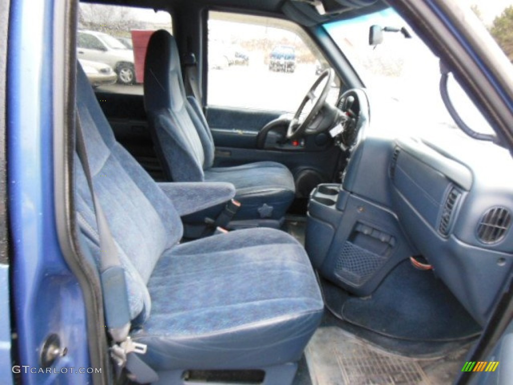 1996 Astro LS Passenger Van - Medium Stellar Blue Metallic / Blue photo #11